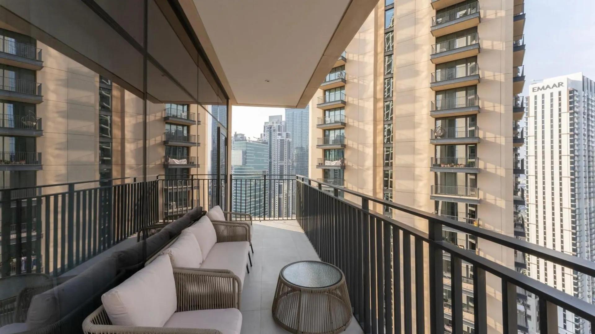 Beautiful 2Br Apartment In The Heart Of Blvd دبي